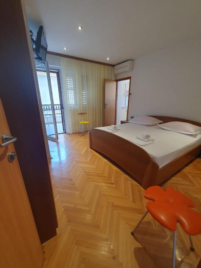 Apartments Carevic Ante บาชกาโวดา ภายนอก รูปภาพ