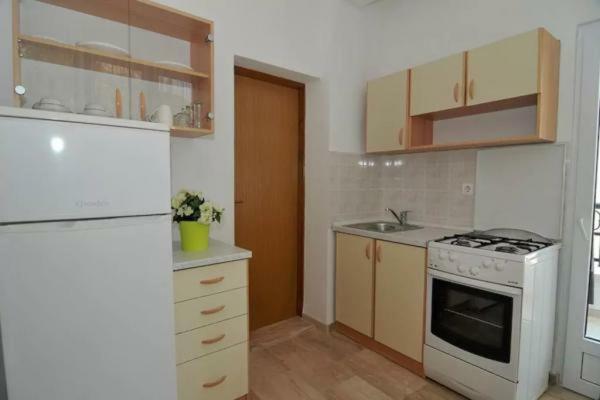 Apartments Carevic Ante บาชกาโวดา ภายนอก รูปภาพ