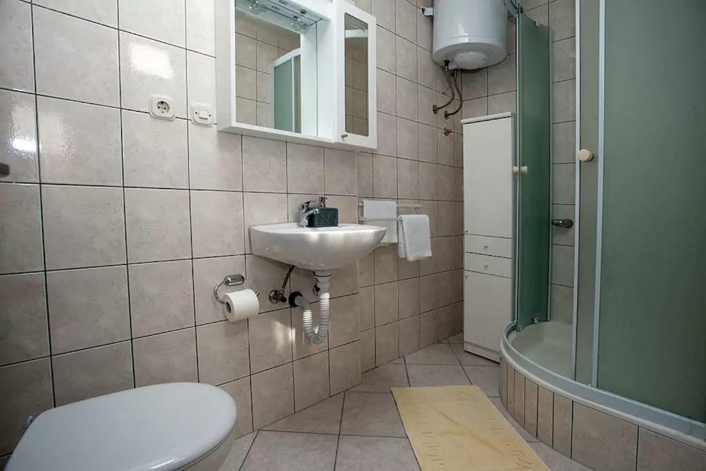 Apartments Carevic Ante บาชกาโวดา ภายนอก รูปภาพ